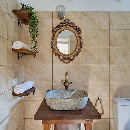 Vasileios Moments * עיר רודוס