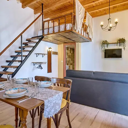 Vasileios Moments עיר רודוס